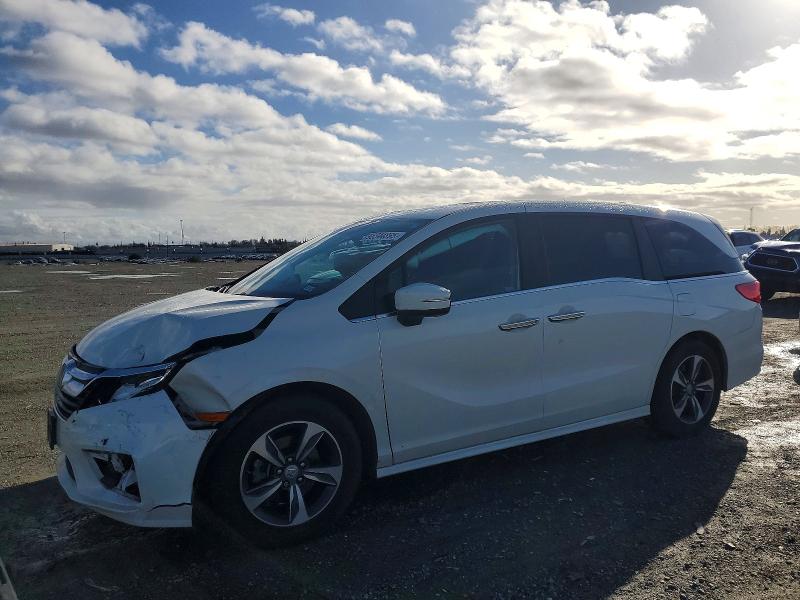 Photo 1 from auction – 2018 HONDA ODYSSEY TO with VIN 5FNRL6H8XJB099442