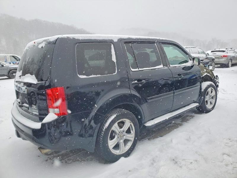 Photo 3 from auction – 2015 HONDA PILOT SE with VIN 5FNYF4H37FB061847