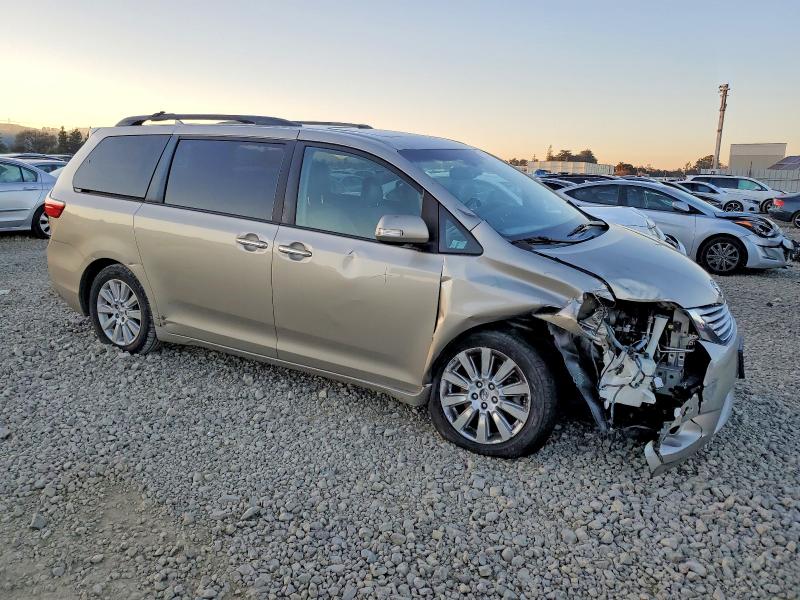 Photo 4 from auction – 2015 TOYOTA SIENNA with VIN 5TDDK3DC5FS108590