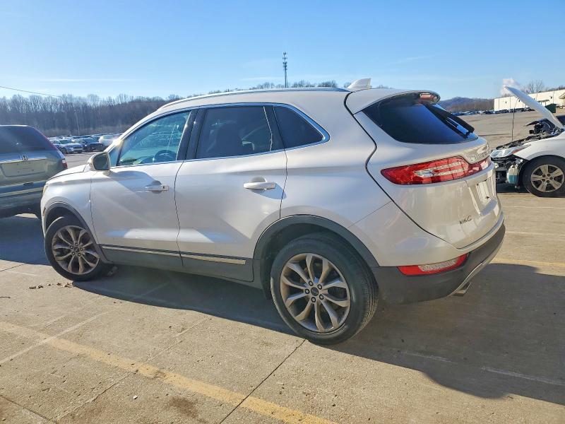 Photo 2 from auction – 2017 LINCOLN MKC with VIN 5LMCJ2C9XHUL11545