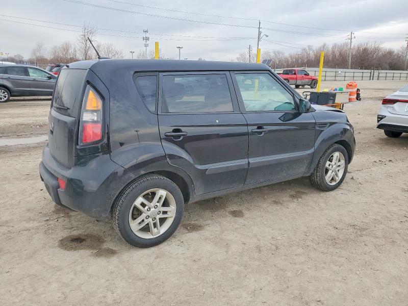 Photo 3 from auction – 2011 KIA SOUL + with VIN KNDJT2A23B7247028