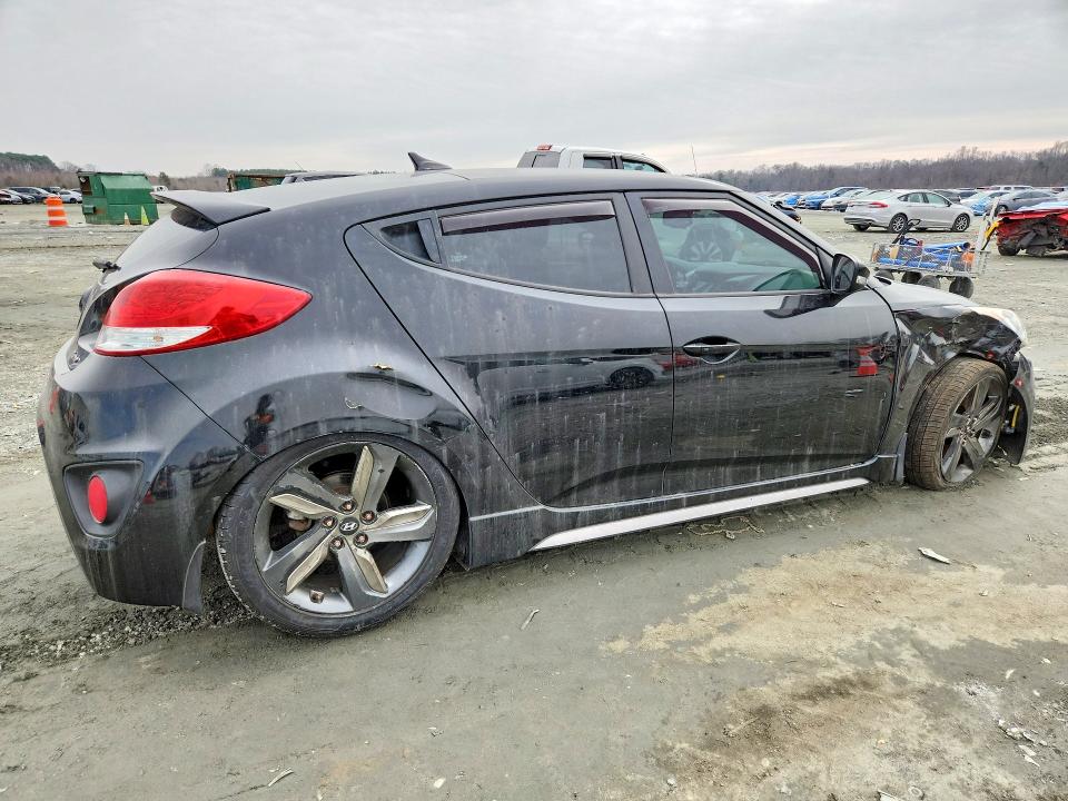 Photo 3 from auction – 2015 HYUNDAI VELOSTER T with VIN KMHTC6AE6FU239860