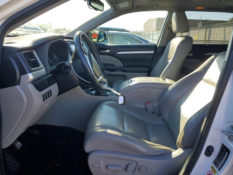 Foto 7 de la subasta – 2016 TOYOTA HIGHLANDER con VIN 5TDJKRFH7GS351592