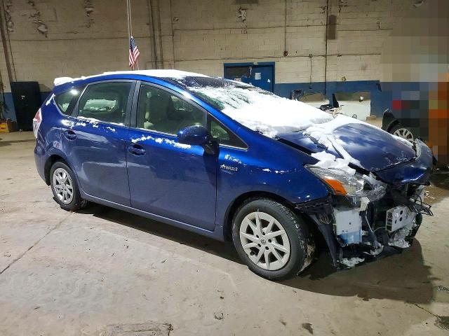 Photo 4 from auction – 2016 TOYOTA PRIUS V with VIN JTDZN3EU8GJ040899