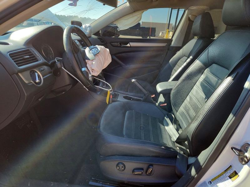 Photo 7 from auction – 2015 VOLKSWAGEN PASSAT with VIN 1VWBS7A34FC008496