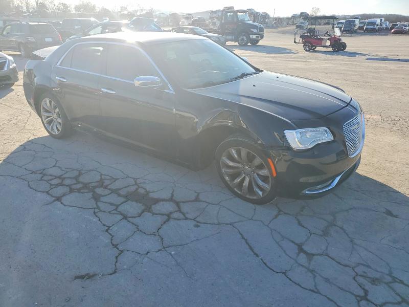 Photo 4 from auction – 2018 CHRYSLER 300 LIMITE with VIN 2C3CCAEGXJH123290