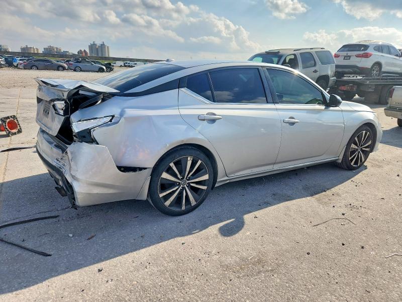 Photo 3 from auction – 2019 NISSAN ALTIMA SR with VIN 1N4BL4CV0KC110729