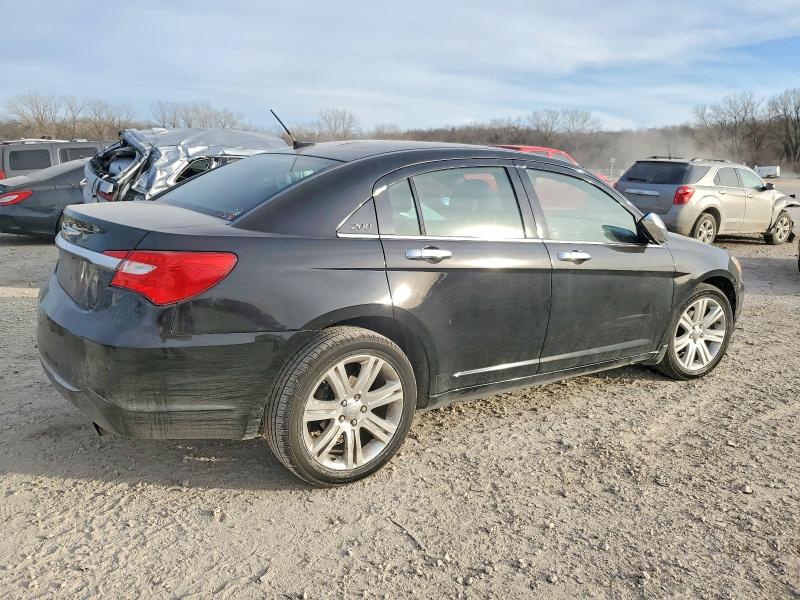 Photo 3 from auction – 2013 CHRYSLER 200 LX with VIN 1C3CCBAB6DN705303