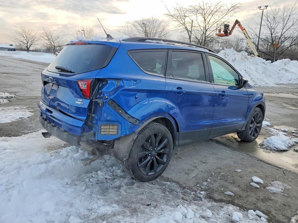 Photo 3 from auction – 2019 FORD ESCAPE with VIN 1FMCU9GD5KUA45666