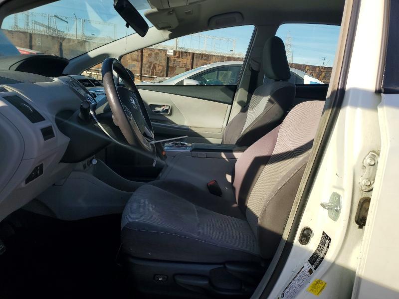 Photo 7 from auction – 2017 TOYOTA PRIUS V with VIN JTDZN3EU1HJ057822