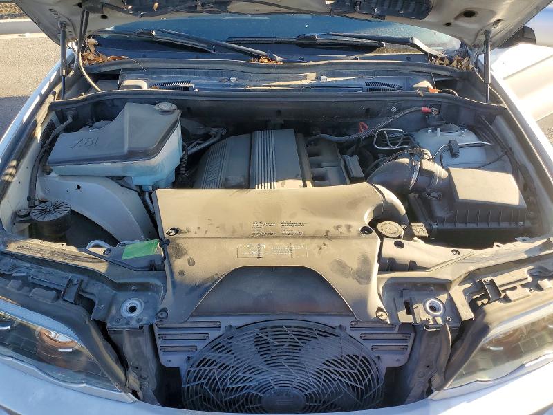 Photo 12 from auction – 2002 BMW X5 3.0I with VIN 5UXFA53552LP40400