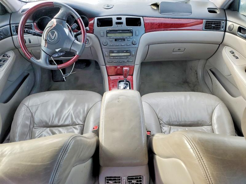 Photo 8 from auction – 2002 LEXUS ES 300 with VIN JTHBF30G820078369