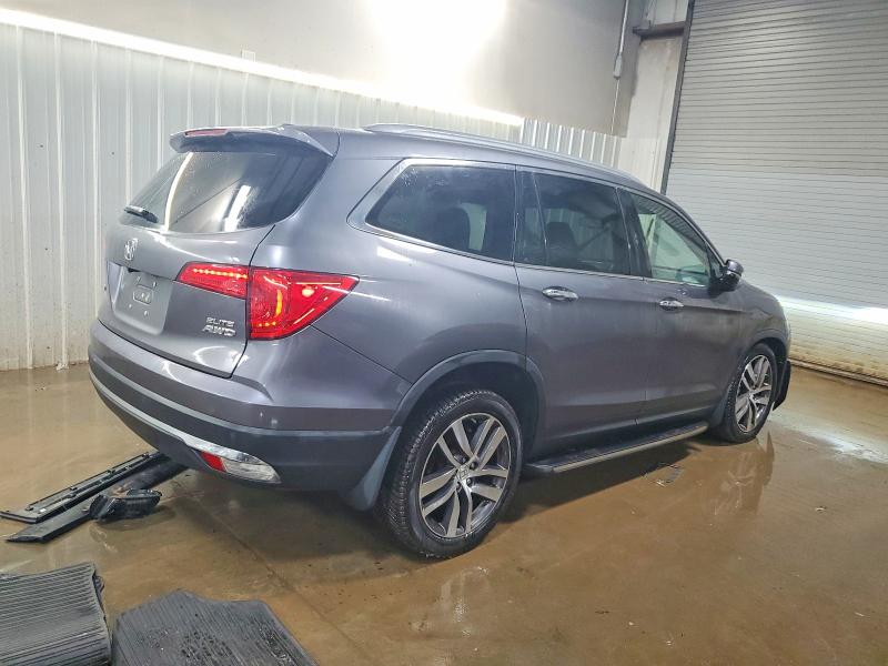 Photo 3 from auction – 2017 HONDA PILOT ELIT with VIN 5FNYF6H05HB002073
