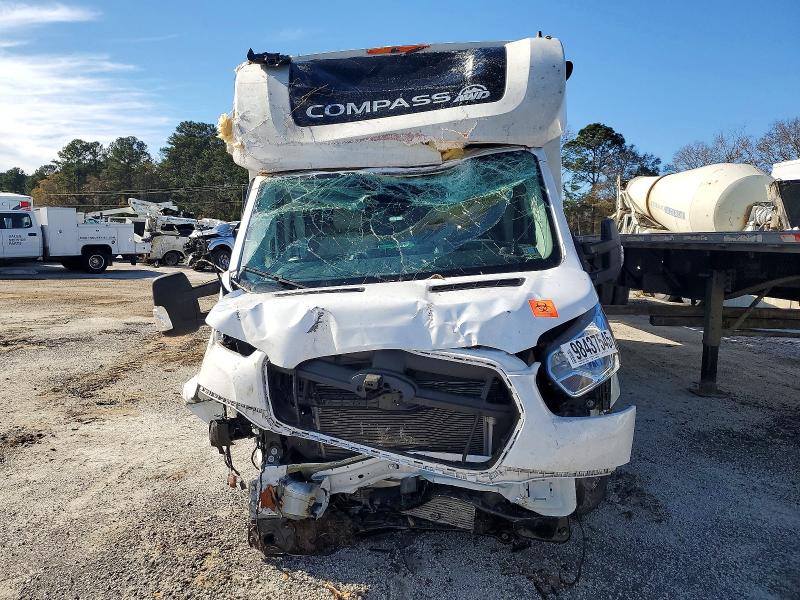 Photo 5 from auction – 2023 FORD TRANSIT T with VIN 1FDRU8PG8NKA72097