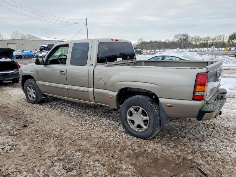 Photo 2 from auction – 2003 GMC SIERRA K15 with VIN 2GTFK69U831121980