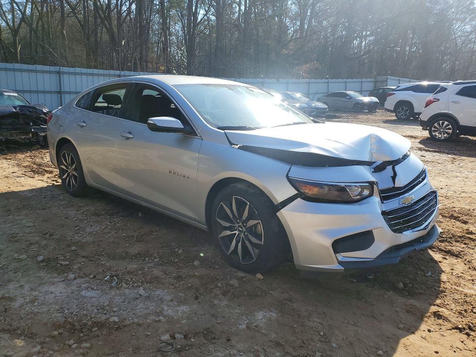 Photo 4 from auction – 2018 CHEVROLET MALIBU with VIN 1G1ZD5ST9JF263322