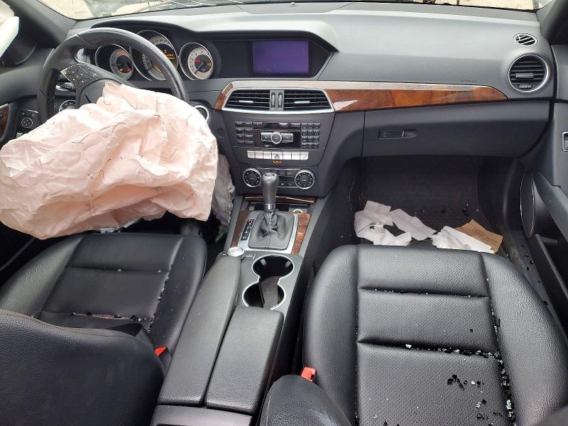 Photo 8 from auction – 2012 MERCEDES-BENZ C 300 4MAT with VIN WDDGF8BB8CR192753