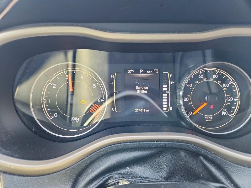 Photo 9 from auction – 2015 JEEP CHEROKEE L with VIN 1C4PJMCB8FW734200