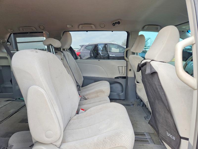 Photo 11 from auction – 2011 TOYOTA SIENNA with VIN 5TDKK3DC1BS114193