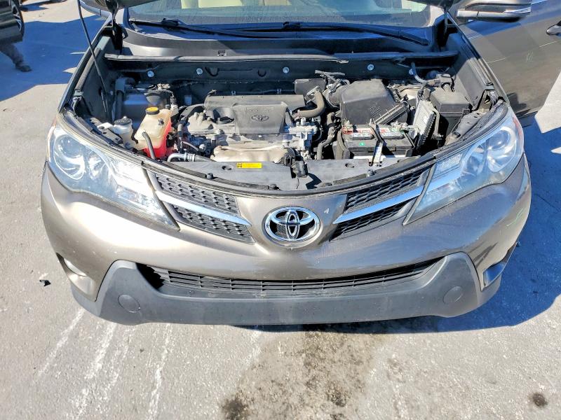Photo 12 from auction – 2015 TOYOTA RAV4 with VIN 2T3YFREV9FW171201