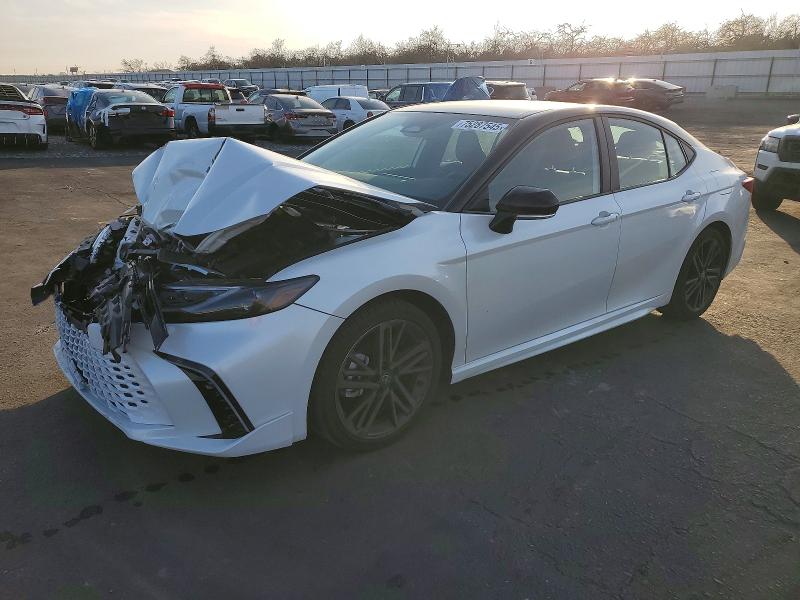 TOYOTA CAMRY XSE 2025 with VIN 4T1DAACK8SU186895 - Photo from auction