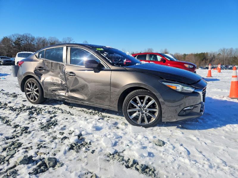 Photo 4 from auction – 2018 MAZDA 3 with VIN 3MZBN1W37JM181580