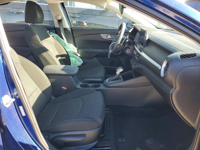 Photo 7 from auction – 2021 KIA FORTE FE with VIN 3KPF24AD7ME398317