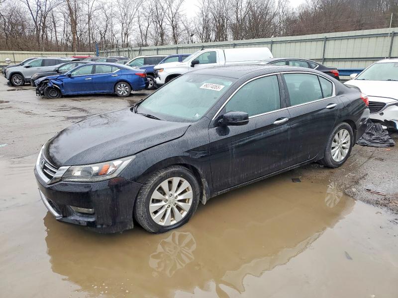 HONDA ACCORD EXL 2015 with VIN 1HGCR2F89FA240261 - Photo from auction