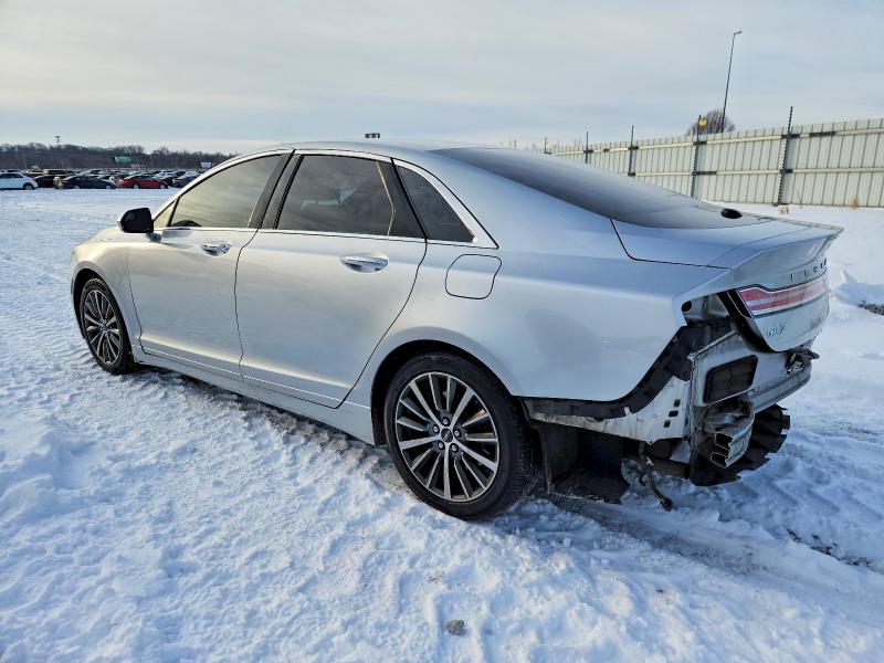 Photo 2 from auction – 2017 LINCOLN MKZ with VIN 3LN6L5A93HR651061