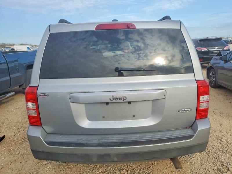 Photo 6 from auction – 2014 JEEP PATRIOT with VIN 1C4NJPFA6ED887888