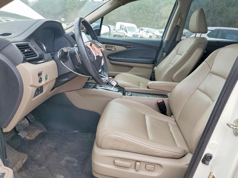 Photo 7 from auction – 2016 HONDA PILOT TOUR with VIN 5FNYF5H93GB019090