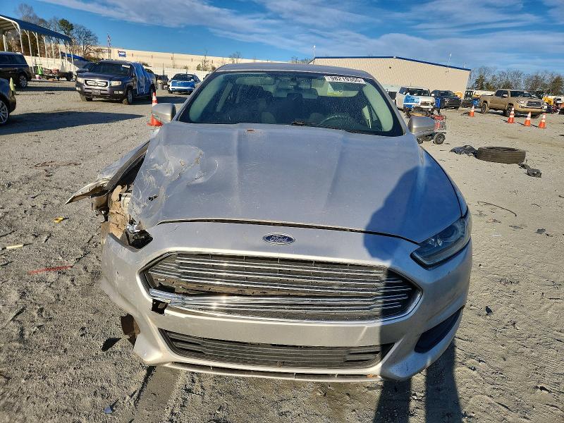 Photo 5 from auction – 2014 FORD FUSION with VIN 3FA6P0HD2ER161850