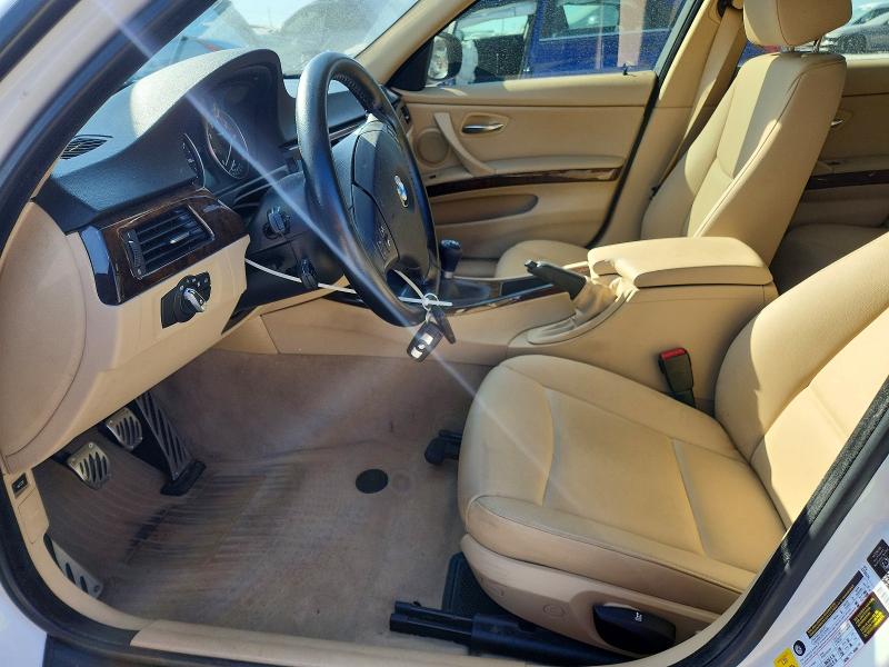 Photo 7 from auction – 2010 BMW 328 I with VIN WBAPH7C56AE125884