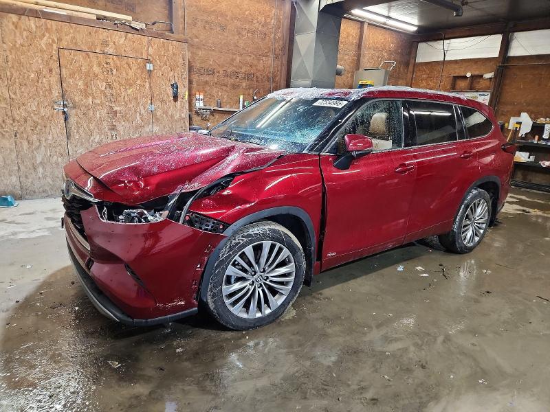 TOYOTA HIGHLANDER 2022 с VIN 5TDEBRCH5NS080857 - Фото с аукциона