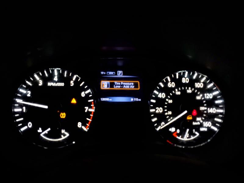Photo 9 from auction – 2017 NISSAN PATHFINDER with VIN 5N1DR2MM5HC684971