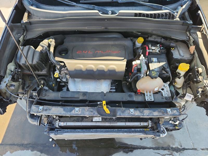 Photo 11 from auction – 2017 JEEP RENEGADE L with VIN ZACCJABB6HPG47930