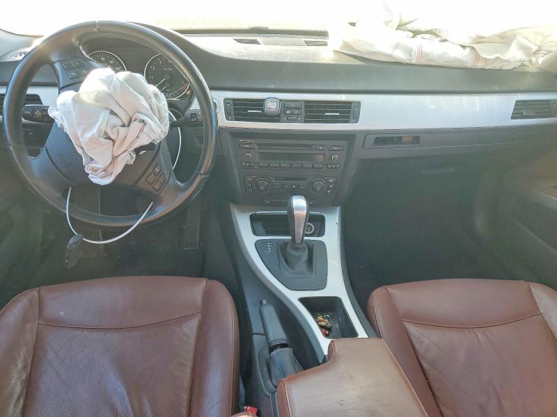 Photo 8 from auction – 2006 BMW 325 with VIN WBAVD135X6KV05531