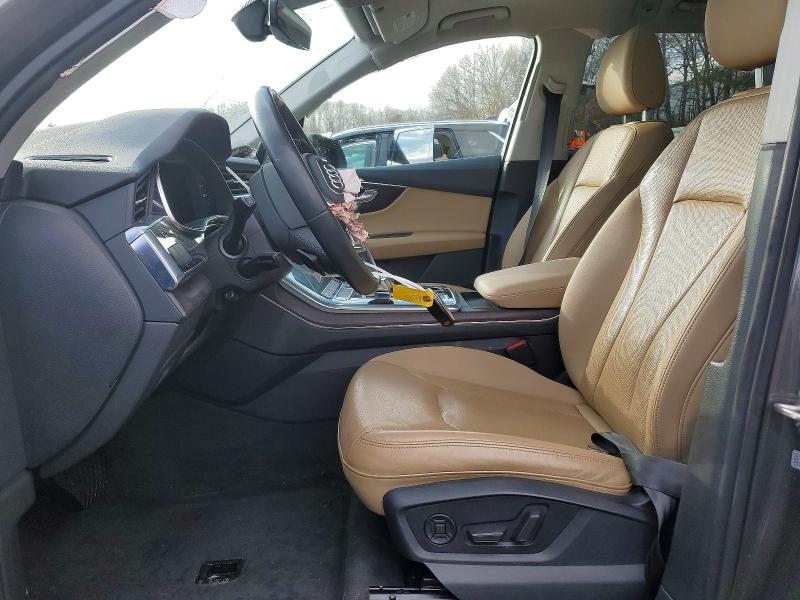 Photo 7 from auction – 2020 AUDI Q7 PREMIUM with VIN WA1LXAF72LD010636