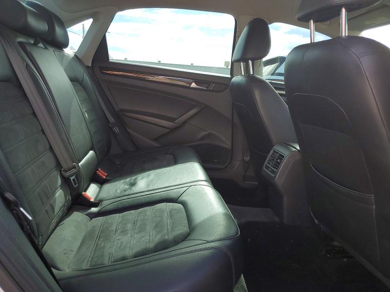 Photo 10 from auction – 2015 VOLKSWAGEN PASSAT SEL with VIN 1VWCV7A32FC083757