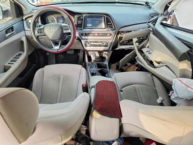 Photo 8 from auction – 2018 HYUNDAI SONATA SE with VIN 5NPE24AF6JH676628