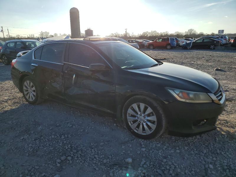 Photo 4 from auction – 2013 HONDA ACCORD with VIN 1HGCR2F85DA047604