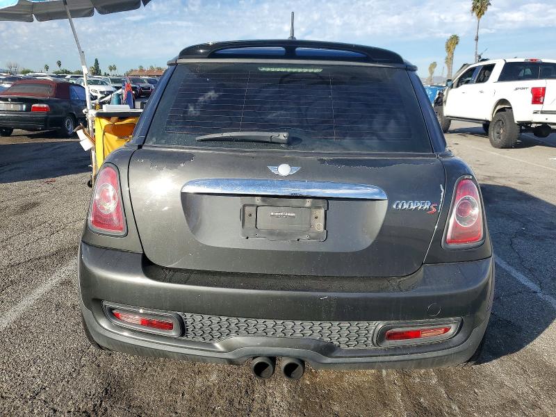 Photo 6 from auction – 2011 MINI COOPER S with VIN WMWSV3C55BTY10497