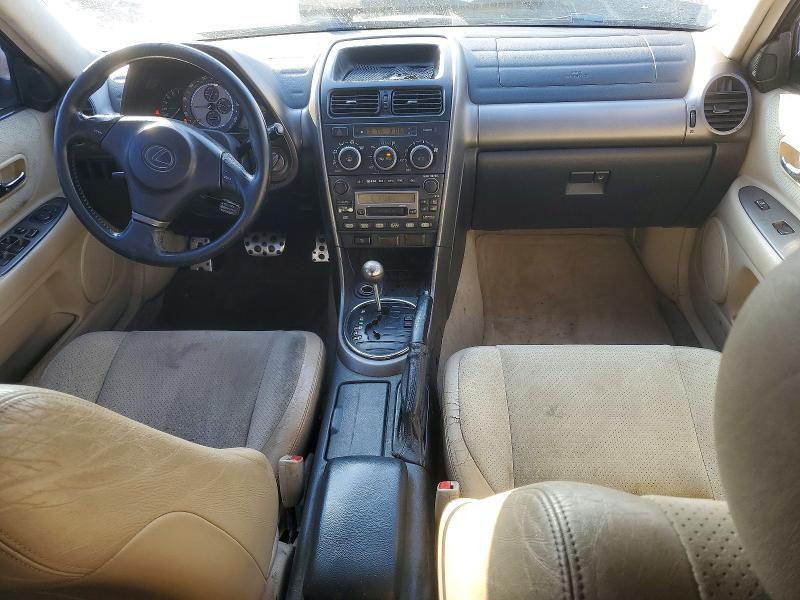 Photo 8 from auction – 2001 LEXUS IS 300 with VIN JTHBD182310016119