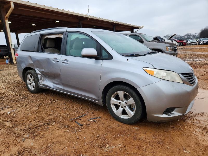 Photo 4 from auction – 2011 TOYOTA SIENNA LE with VIN 5TDKK3DC4BS065796
