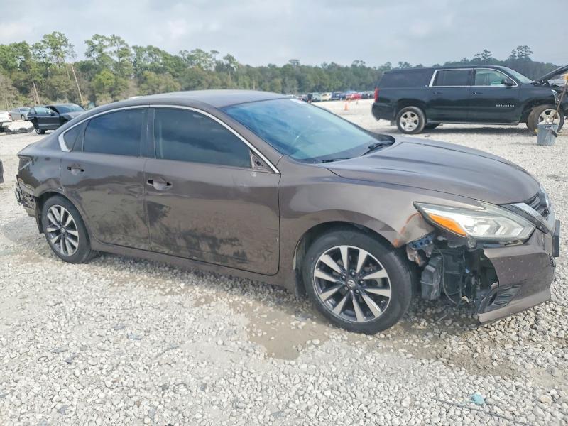 Photo 4 from auction – 2017 NISSAN ALTIMA 2.5 with VIN 1N4AL3AP3HC146420