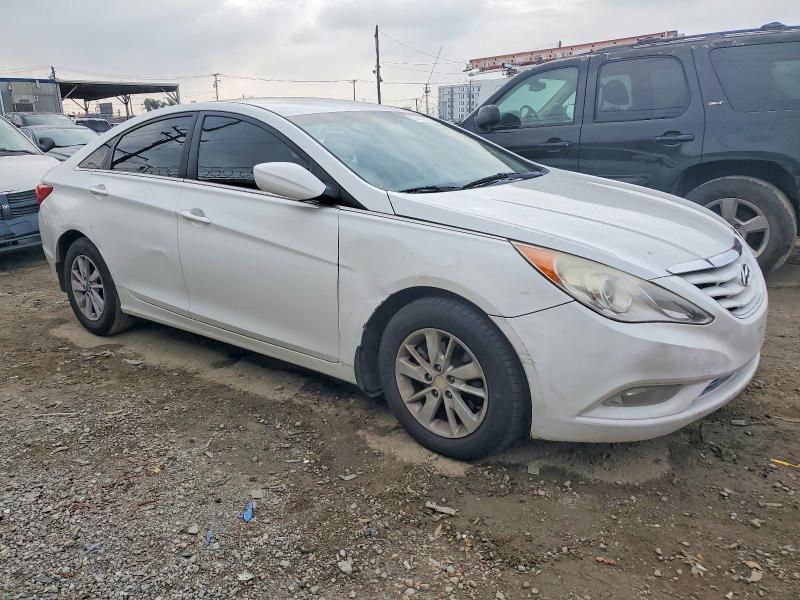 Photo 4 from auction – 2013 HYUNDAI SONATA GLS with VIN 5NPEB4AC8DH529432
