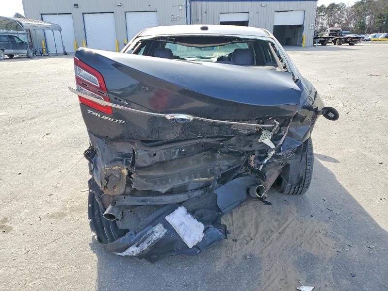 Photo 6 from auction – 2013 FORD TAURUS LIM with VIN 1FAHP2J83DG193259