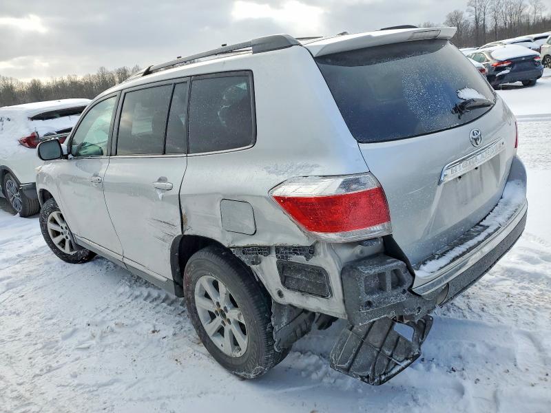 Photo 2 from auction – 2012 TOYOTA HIGHLANDER with VIN 5TDBK3EH0CS136102