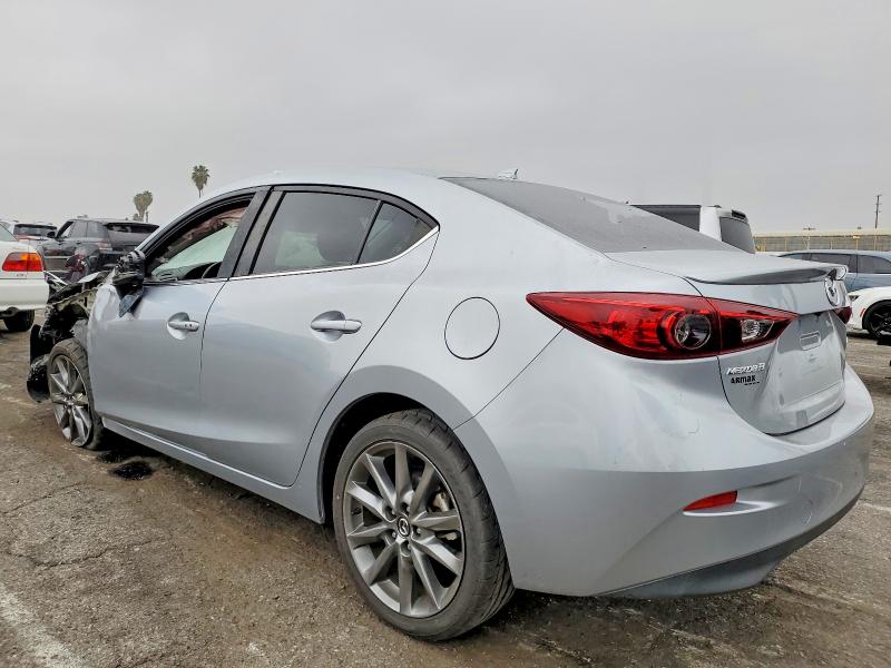 Photo 2 from auction – 2018 MAZDA 3 with VIN 3MZBN1V37JM175425