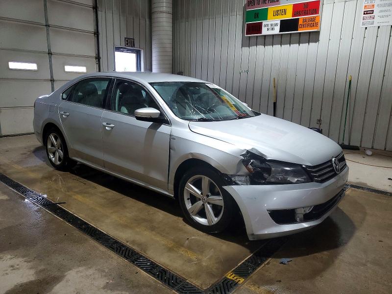 Photo 4 from auction – 2014 VOLKSWAGEN PASSAT S with VIN 1VWAS7A34EC034316